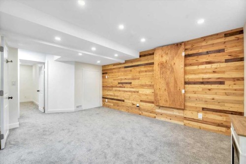 223 Coventry Road Ne, Calgary, AB - Indoor