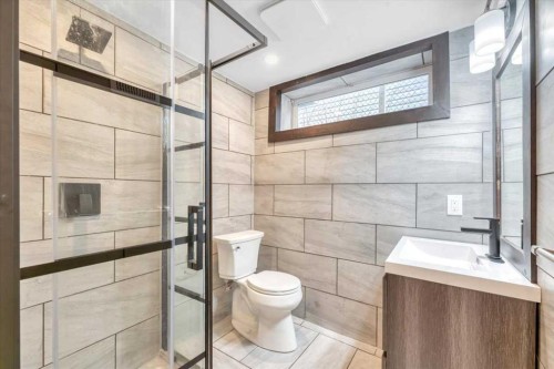 223 Coventry Road Ne, Calgary, AB - Indoor Photo Showing Bathroom
