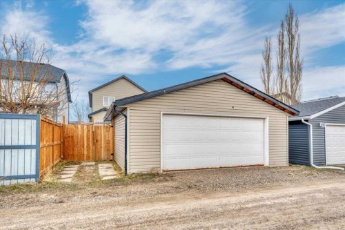 223 Coventry Road Ne, Calgary, AB - Outdoor