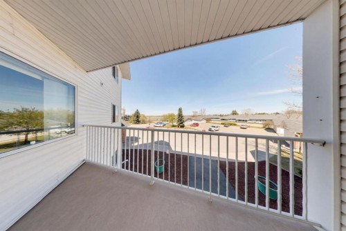 210-3 Parklane Way, Strathmore, AB - Outdoor With Exterior