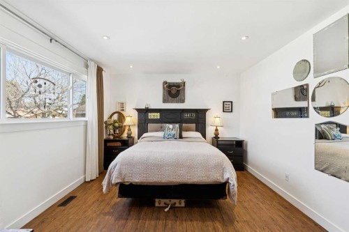 104 Cedarpark Drive Sw, Calgary, AB - Indoor Photo Showing Bedroom