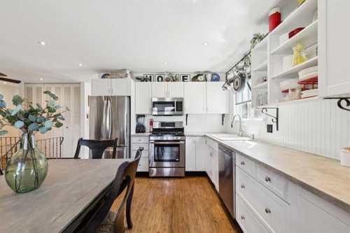 104 Cedarpark Drive Sw, Calgary, AB - Indoor Photo Showing Kitchen
