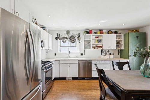 104 Cedarpark Drive Sw, Calgary, AB - Indoor Photo Showing Kitchen