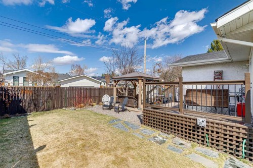 104 Cedarpark Drive Sw, Calgary, AB - Outdoor