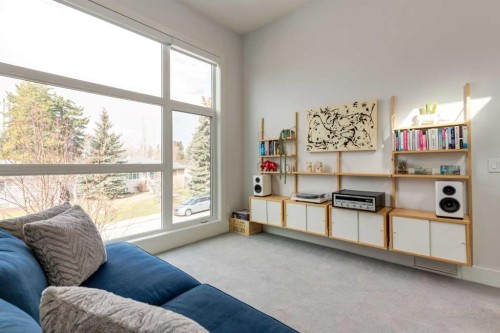 2210 Victoria Crescent Nw, Calgary, AB - Indoor