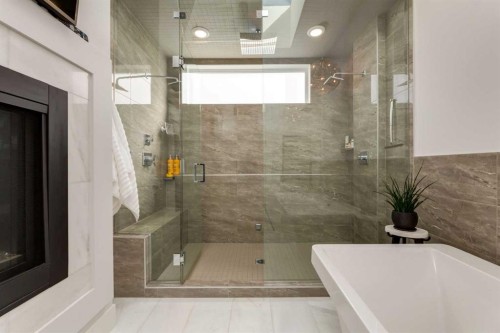 2210 Victoria Crescent Nw, Calgary, AB - Indoor Photo Showing Bathroom