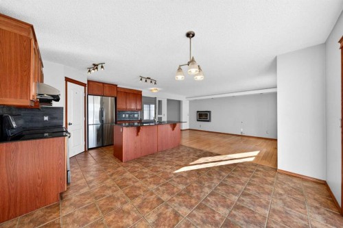 172 Kincora Drive Nw, Calgary, AB - Indoor Photo Showing Kitchen