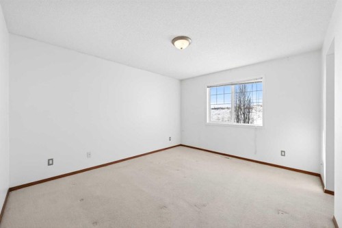 172 Kincora Drive Nw, Calgary, AB - Indoor Photo Showing Other Room