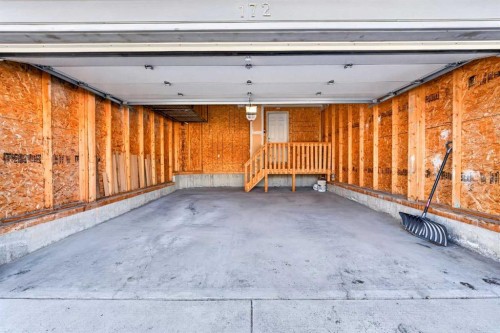 172 Kincora Drive Nw, Calgary, AB - Indoor Photo Showing Garage