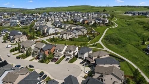 161 Heritage Bay  Cochrane, AB T4C 0L5