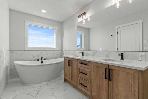 294 Kinniburgh Loop, Chestermere, AB - Indoor Photo Showing Bathroom