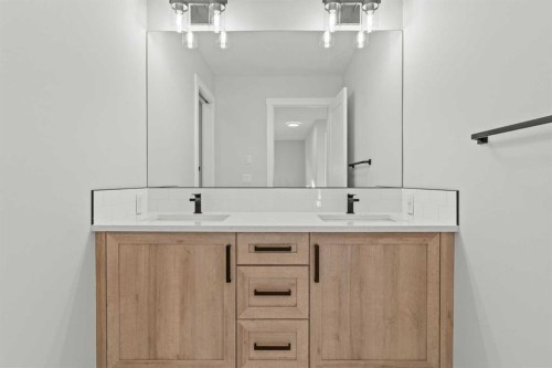 294 Kinniburgh Loop, Chestermere, AB - Indoor Photo Showing Bathroom