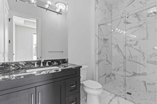 112 Cranbrook View Se, Calgary, AB - Indoor Photo Showing Bathroom