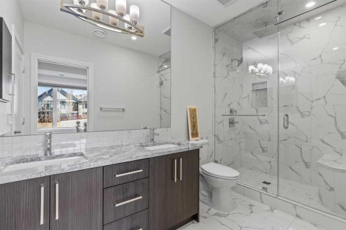 112 Cranbrook View Se, Calgary, AB - Indoor Photo Showing Bathroom
