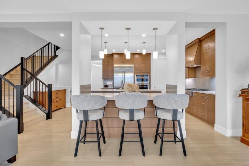 192 Magnolia Manor Se, Calgary, AB - Indoor Photo Showing Other Room