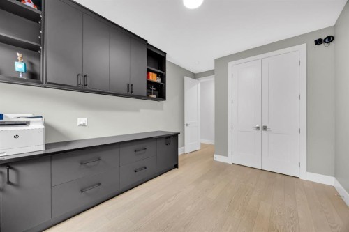 192 Magnolia Manor Se, Calgary, AB - Indoor Photo Showing Other Room