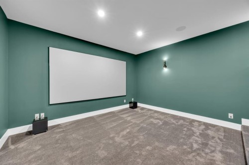 192 Magnolia Manor Se, Calgary, AB - Indoor Photo Showing Other Room