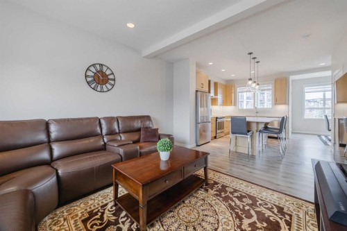 59 Walgrove Plaza Se, Calgary, AB - Indoor Photo Showing Living Room