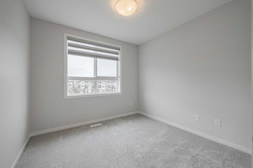 59 Walgrove Plaza Se, Calgary, AB - Indoor Photo Showing Other Room
