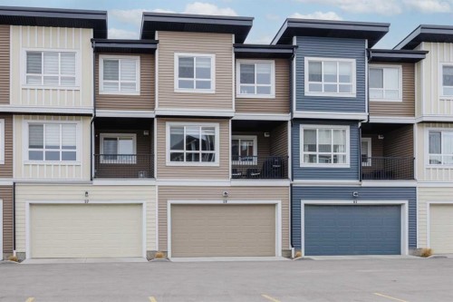 59 Walgrove Plaza Se, Calgary, AB - Outdoor With Facade