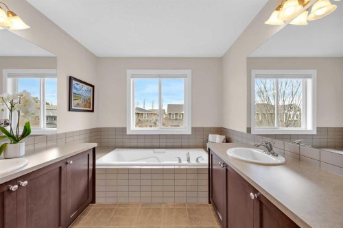 1 Westridge Way, Okotoks, AB - Indoor Photo Showing Bathroom