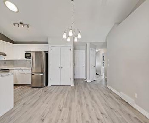 503 Marshall Rise Nw, High River, AB - Indoor Photo Showing Kitchen