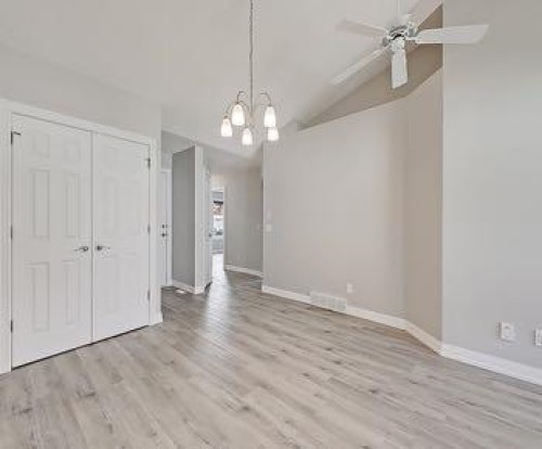 503 Marshall Rise Nw, High River, AB - Indoor Photo Showing Other Room
