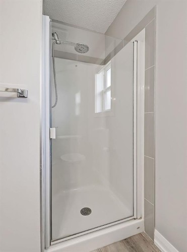503 Marshall Rise Nw, High River, AB - Indoor Photo Showing Bathroom