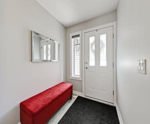503 Marshall Rise Nw, High River, AB - Indoor Photo Showing Other Room