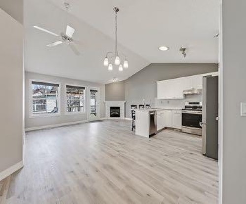 503 Marshall Rise Nw, High River, AB - Indoor Photo Showing Kitchen