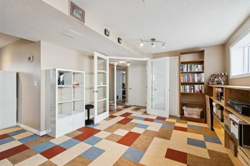 6608 Silverview Road Nw, Calgary, AB - Indoor Photo Showing Other Room