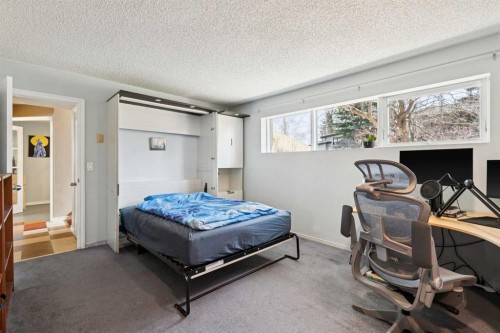 6608 Silverview Road Nw, Calgary, AB - Indoor Photo Showing Bedroom