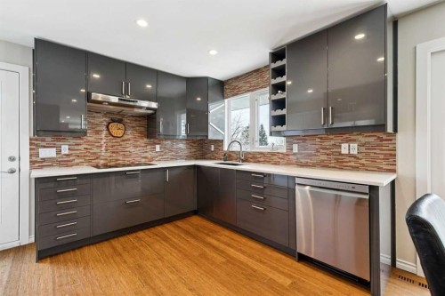 6608 Silverview Road Nw, Calgary, AB - Indoor Photo Showing Kitchen With Upgraded Kitchen