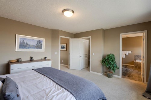 74 Valley Crest Rise Nw, Calgary, AB - Indoor Photo Showing Bedroom