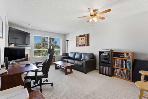 430-22 Richard Place Sw, Calgary, AB - Indoor Photo Showing Office