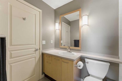430-22 Richard Place Sw, Calgary, AB - Indoor Photo Showing Bathroom