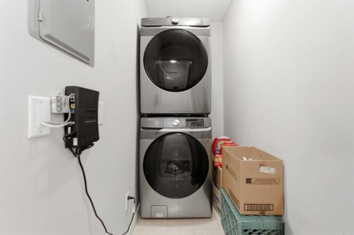 430-22 Richard Place Sw, Calgary, AB - Indoor Photo Showing Laundry Room