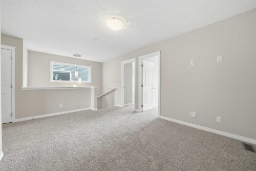 831 Wolf Willow Boulevard Se, Calgary, AB - Indoor Photo Showing Other Room