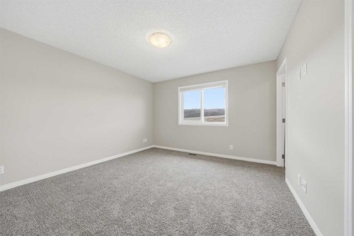 831 Wolf Willow Boulevard Se, Calgary, AB - Indoor Photo Showing Other Room