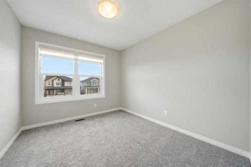 831 Wolf Willow Boulevard Se, Calgary, AB - Indoor Photo Showing Other Room