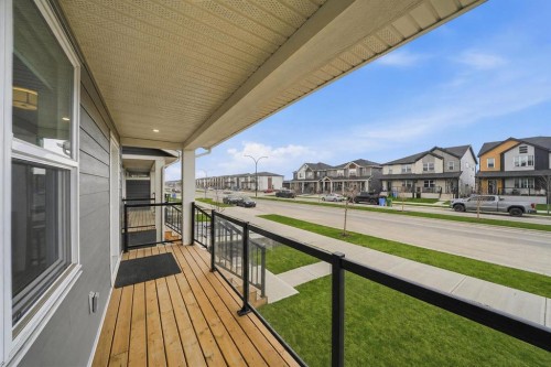 831 Wolf Willow Boulevard Se, Calgary, AB - Outdoor