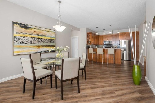 7204-14 Hemlock Crescent Sw, Calgary, AB - Indoor Photo Showing Dining Room