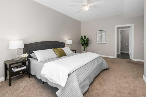 7204-14 Hemlock Crescent Sw, Calgary, AB - Indoor Photo Showing Bedroom