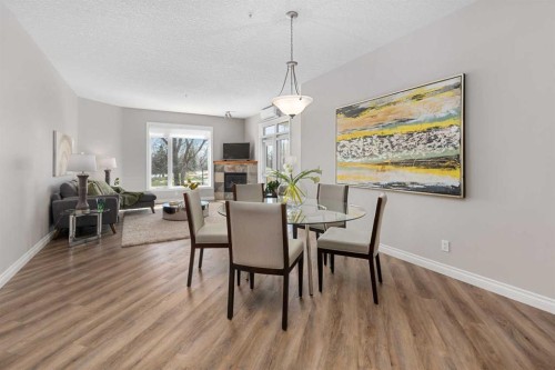 7204-14 Hemlock Crescent Sw, Calgary, AB - Indoor Photo Showing Dining Room