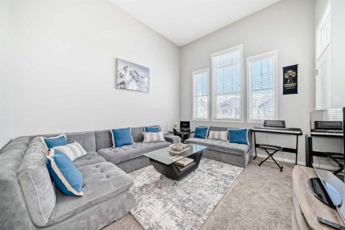 61 Cityscape View Ne, Calgary, AB - Indoor Photo Showing Living Room