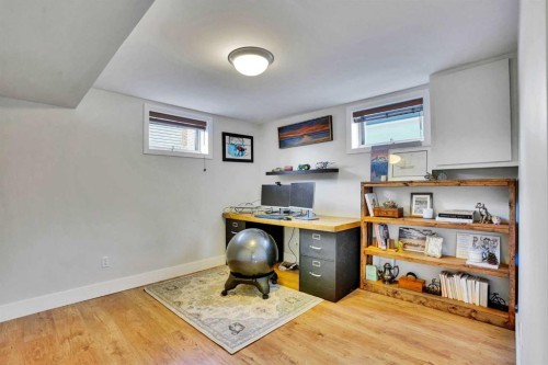 34 Malibou Road Sw, Calgary, AB - Indoor Photo Showing Office