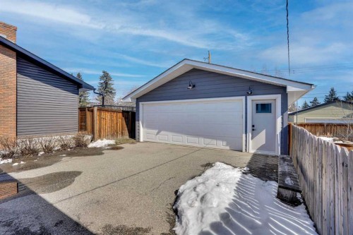 34 Malibou Road Sw, Calgary, AB - Outdoor With Exterior