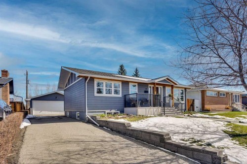34 Malibou Road Sw, Calgary, AB - Outdoor