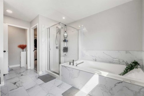 353 Seton Villas Se, Calgary, AB - Indoor Photo Showing Bathroom