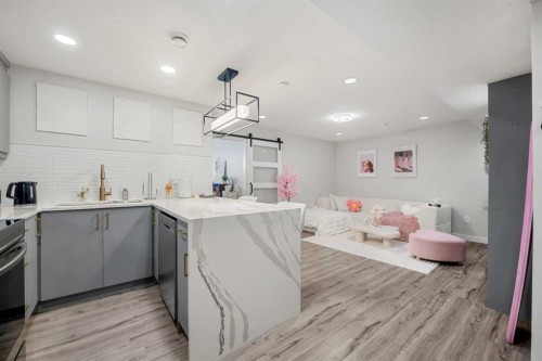 353 Seton Villas Se, Calgary, AB - Indoor Photo Showing Kitchen